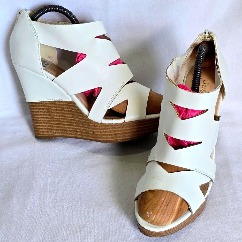 Jasmin Women Size 7W Wedge Heels White Cut Out Strappy Rear Zip Platform Sandals